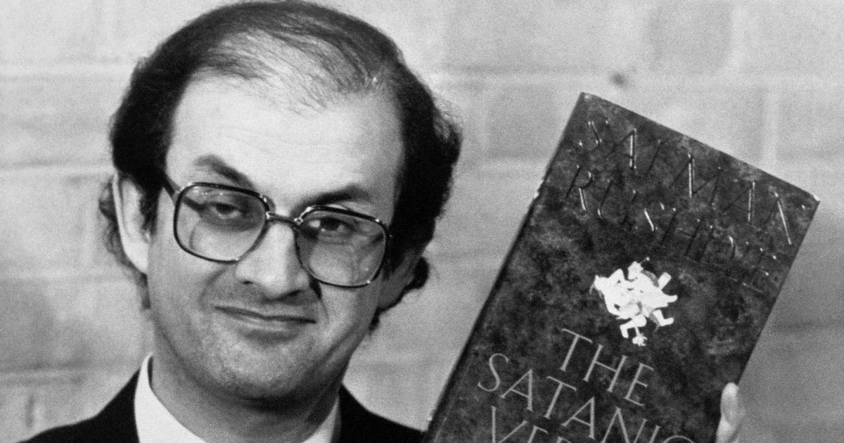 36 év után újra kapható Indiában Salman Rushdie Sátáni versek című betiltott regénye