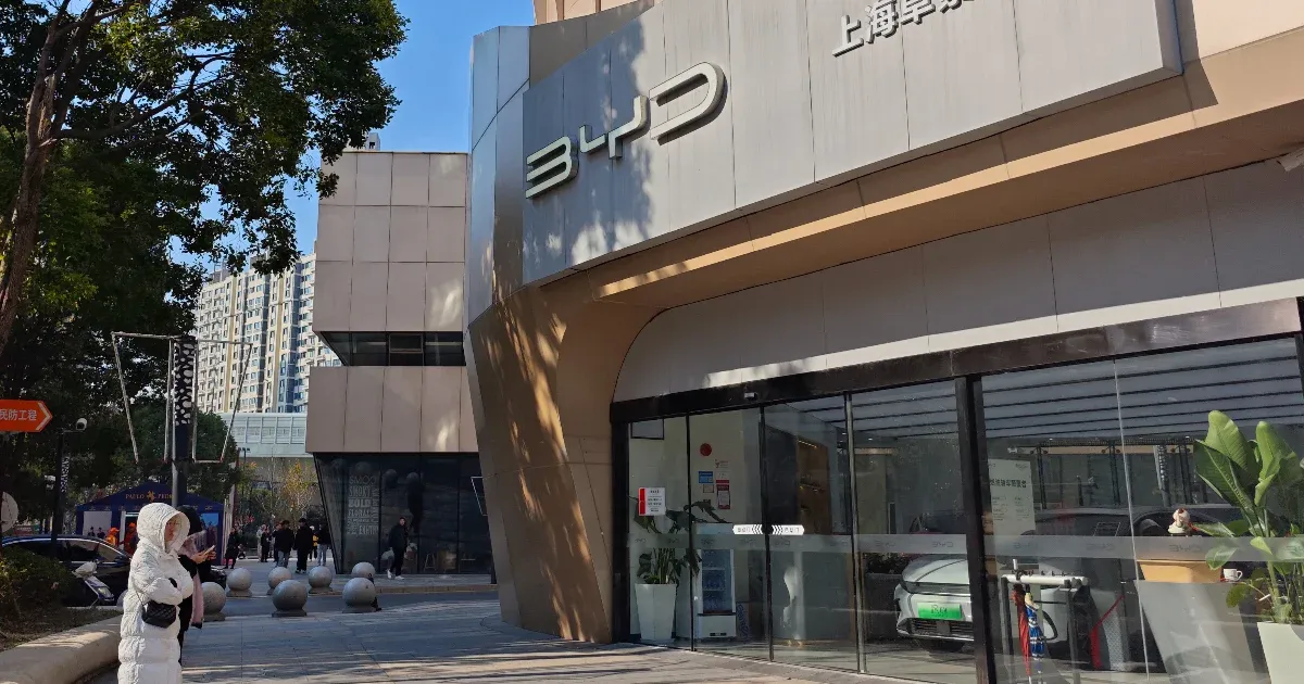 Brazília szerint emberkereskedelem áldozatai lettek a BYD brazil telepén dolgozó munkások
