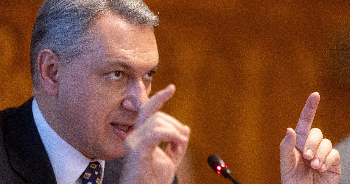 Lázár: A MÁV munkatársai nem arra szerződtek, hogy állatként viselkedő utasokkal harcoljanak