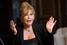 Meghalt az extrém plasztikai műtétjeiről ismert celeb, Jocelyn Wildenstein