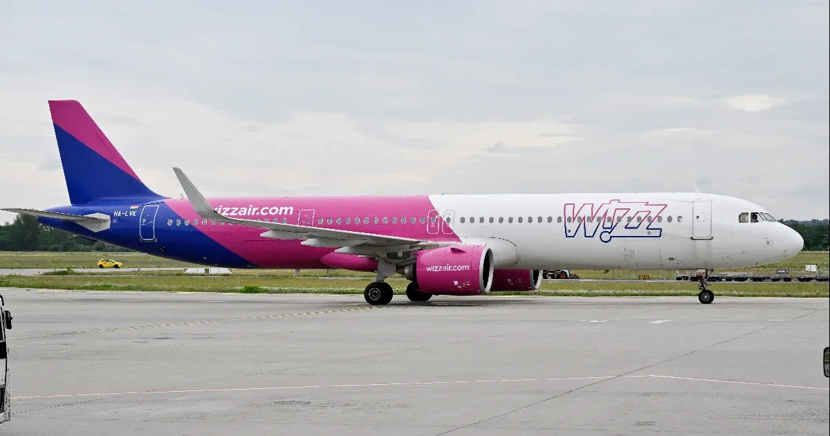 Madárral ütközött a Tenerifén landoló Wizz Air-gép, 16 órával később indultak Budapestre az ott ragadt utasok