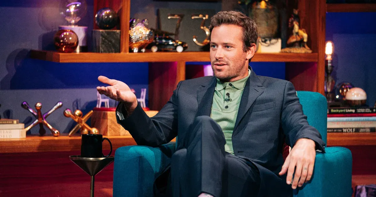 Armie Hammer tudat alatt talán arra vágyott, hogy lebukjon