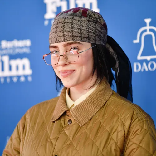 Billie Eilish az extrém fogyókúrák veszélyeire figyelmeztet