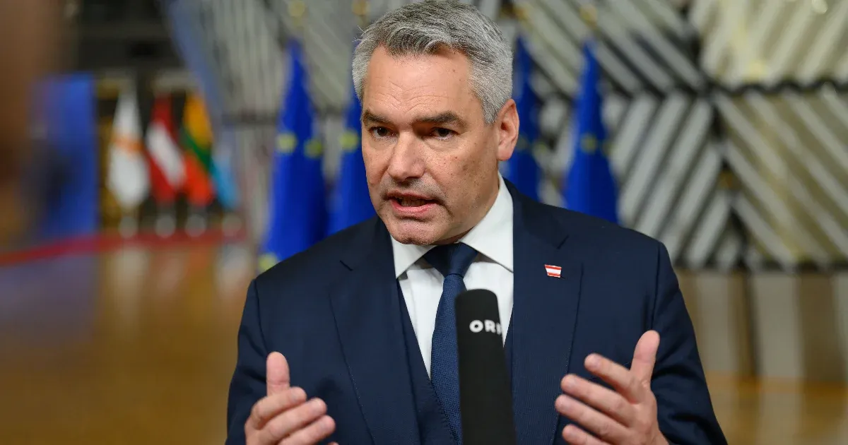 Megszakadtak a koalíciós tárgyalások, lemond az osztrák kancellár