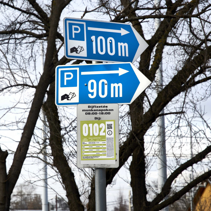 A parkolási bevétel felét a rendszer üzemeltetése viszi el Budapesten