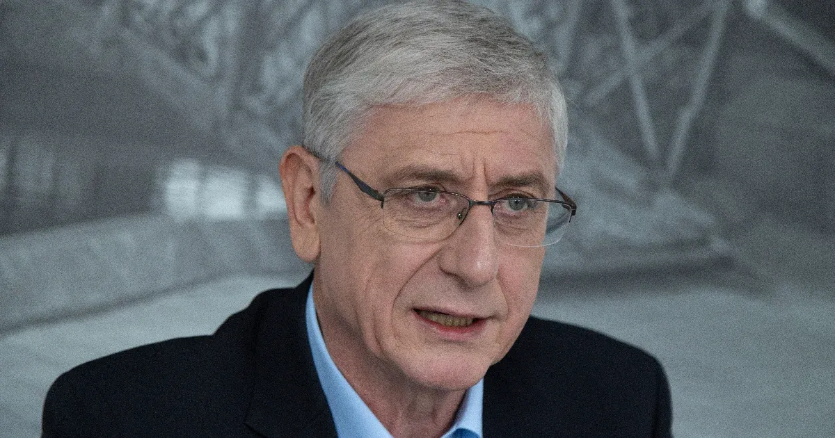 Gyurcsány Ferenc levélben kéri a fideszes képviselőket, hogy oszlassák fel a parlamentet