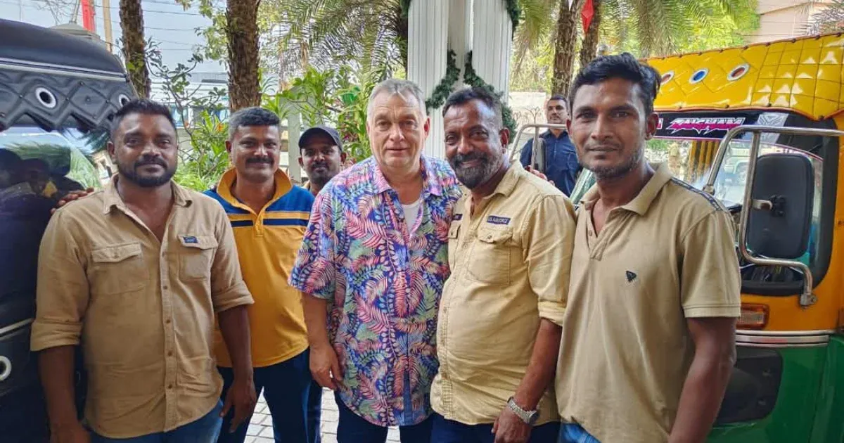 Orbán hajókázott, és a dzsungelt is megnézte Indiában