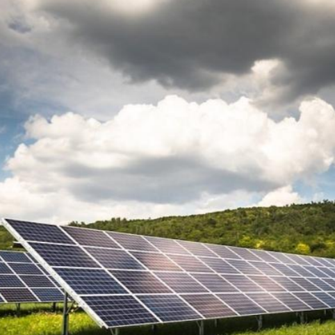 Kalandos sorsú napelemparkot árulnak 170 millió forintért