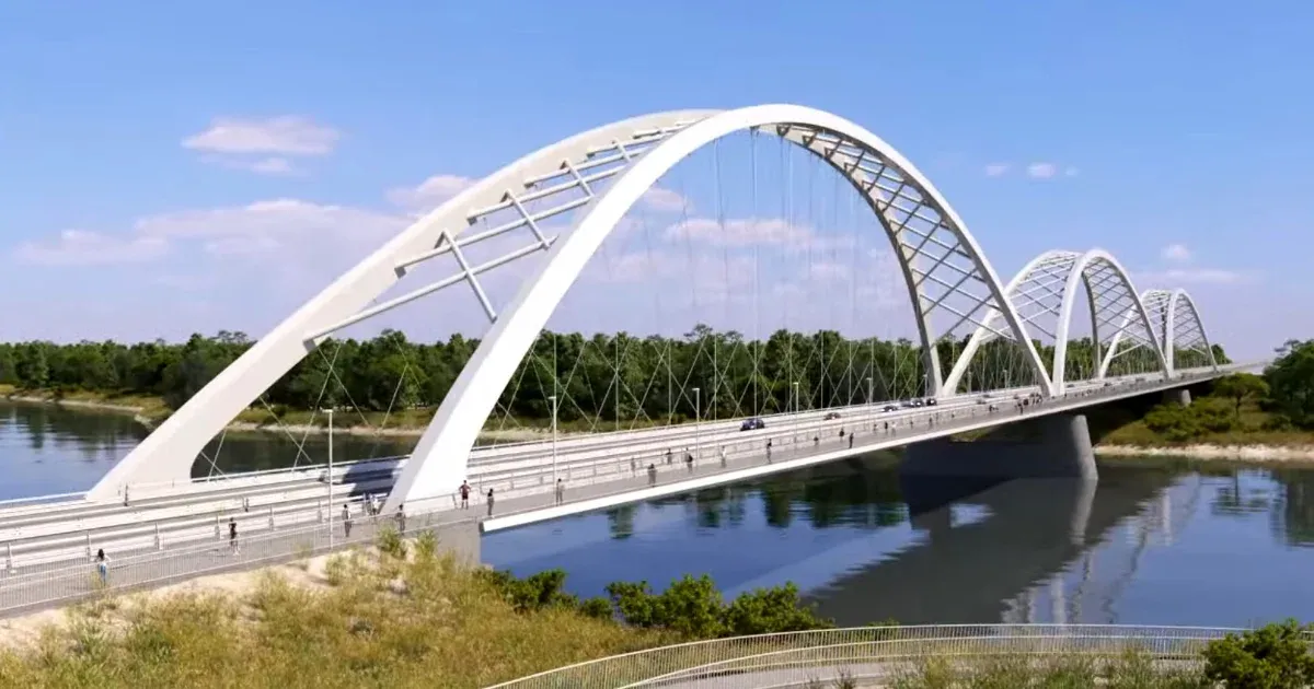 Megmagyarázta Lázár János, miért van szükség a Mohácsról látszólag a semmibe vezető, 389 milliárdos új Duna-hídra
