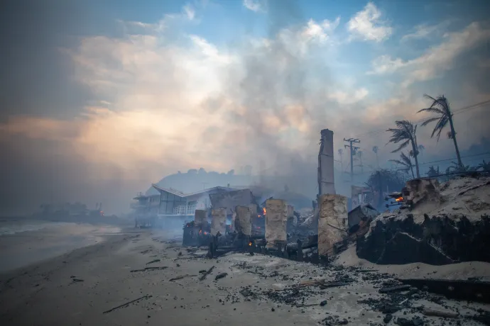 Malibu ikonikus tengerparti nyaralói közül is több megsemmisült a tűzben – Fotó: Apu Gomes / Getty Images via AFP