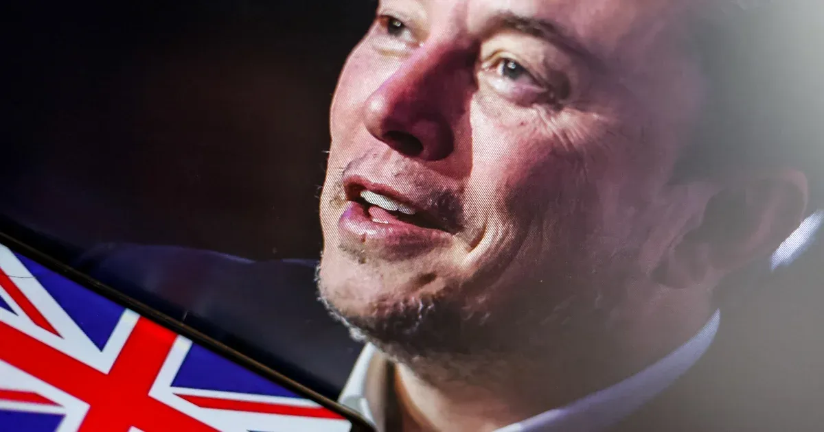 Elon Musk arról egyeztetett, hogyan buktathatná meg a brit miniszterelnököt
