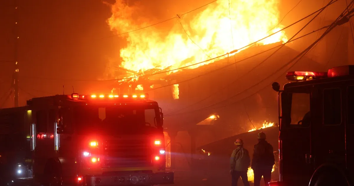 Börtönbüntetésüket töltő tűzoltókat is bevetnek a Los Angeles-szerte pusztító tüzek megfékezésére