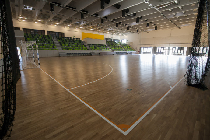 A szombathelyi Haladás 15,6 milliárd forintos költséggel felépült sportkomplexumának kézilabdacsarnoka. Fotó: MTI/Varga György