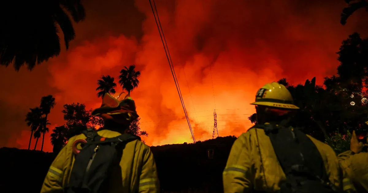 Már tizenegyen haltak meg a Los Angeles-szerte pusztító tüzekben, fosztogatók járják az üresen hagyott házakat