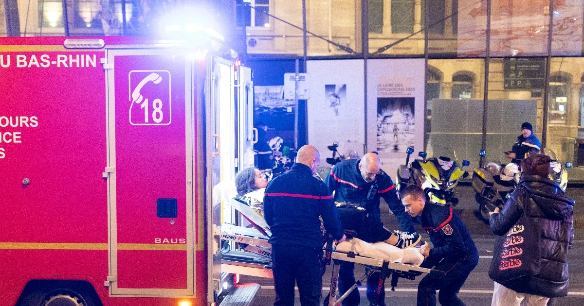 Frontálisan ütközött két villamos Strasbourgban