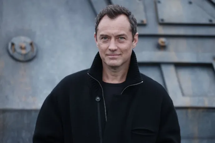 A hatalomra törő Putyint alakítja Jude Law Olivier Assayas új filmjében