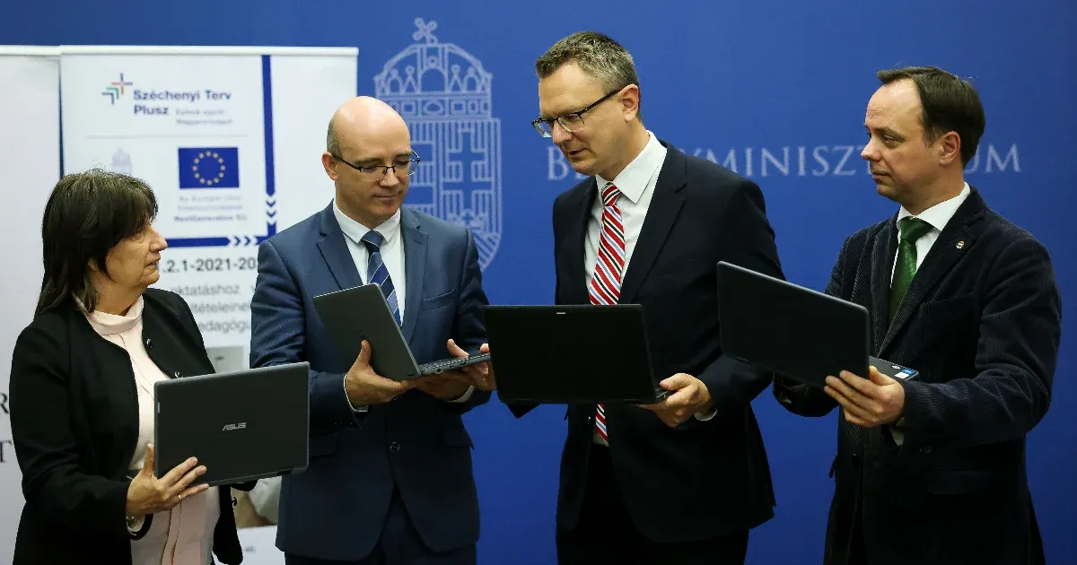 Jutalom nélkül kellett lehozniuk a karácsonyt a nagy állami cégek vezetőinek