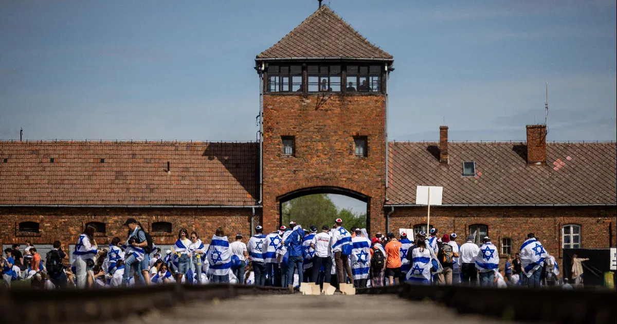 Kitiltották a politikusok beszédeit az Auschwitz felszabadításának 80. évfordulójára szervezett megemlékezésről