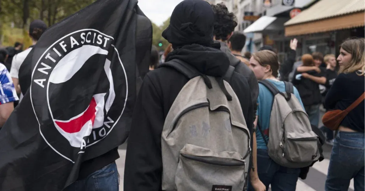 Feladták magukat az antifa-támadások Németországban bujkáló gyanúsítottjai
