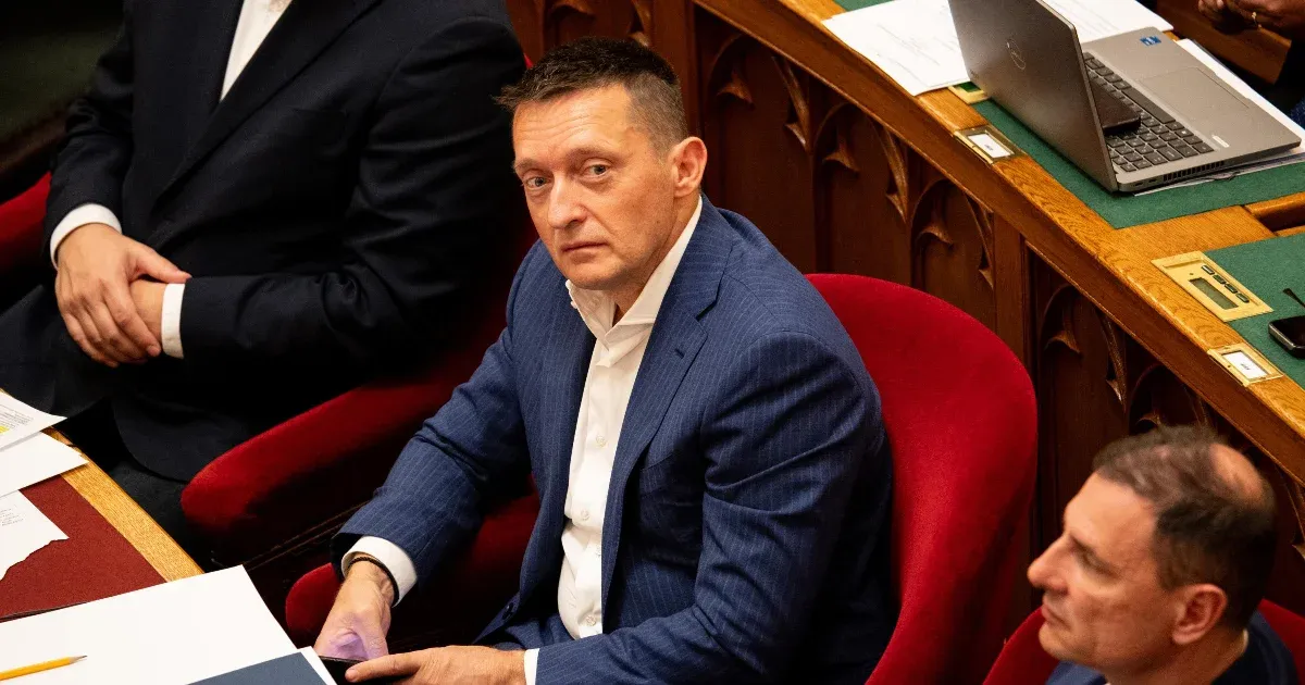 2,2 milliárdnyi EU-s pénzt kapott Rogán apósának cége, mégis kiszállt belőle