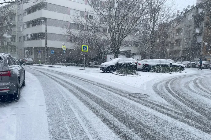 Megérkezett a havazás Budapestre is, a BKK csúszós utakra figyelmeztet