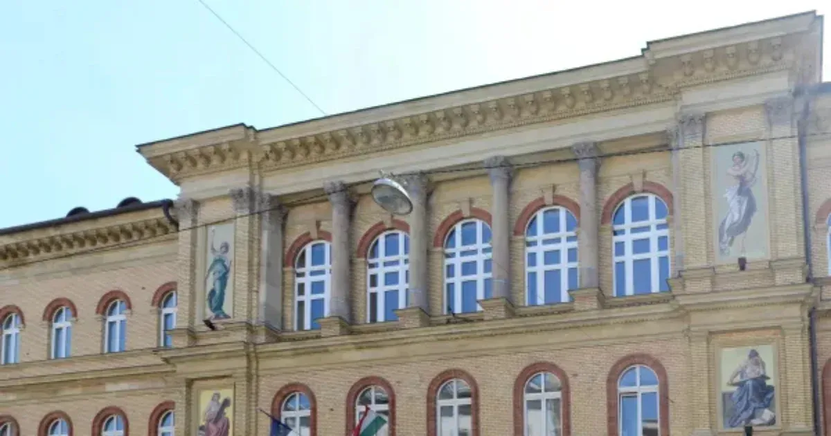 Több gimnázium is kötelezővé tette a tankerület ajánlását, és csak minimumpontszámmal vennék fel a diákokat