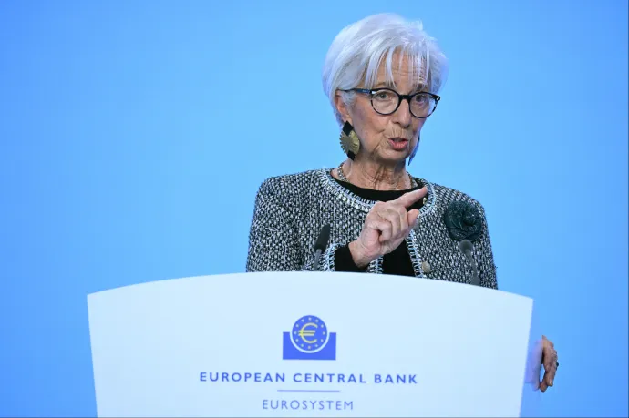 Matolcsy György kitüntette Christine Lagarde-ot, az IMF volt és az Európai Központi Bank jelenlegi vezetőjét