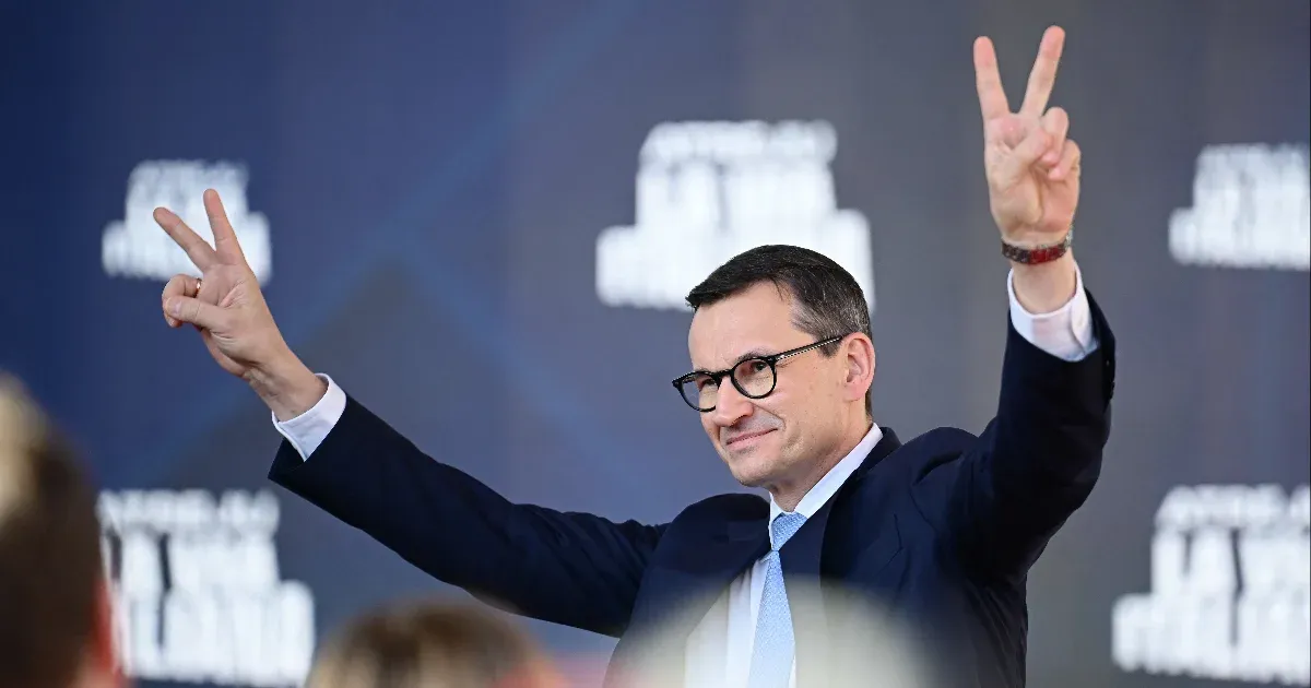 Mateusz Morawieckit hatáskörtúllépéssel vádolja a lengyel ügyészség, felfüggesztenék a mentelmi jogát