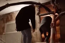 Tömbházuk alagsorában bunker kialakításába kezdtek nagybányai lakosok