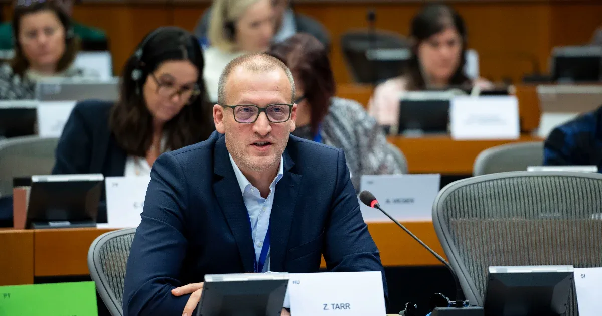 Tarr Zoltán felesége kártérítést követel Lázár minisztériumától az azonnali kirúgása miatt