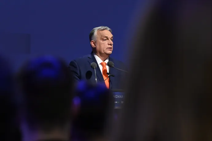 Újabb fotó került elő Indiából Orbán Viktorról