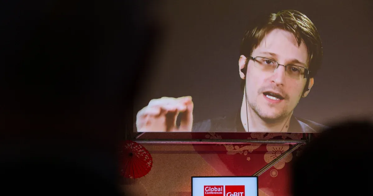 Orosz állampolgárságot kért Edward Snowden felesége