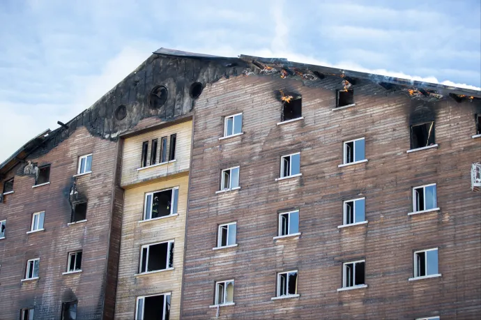 Már 11 embert őrizetbe vettek a törökországi halálos szállodatűz miatt