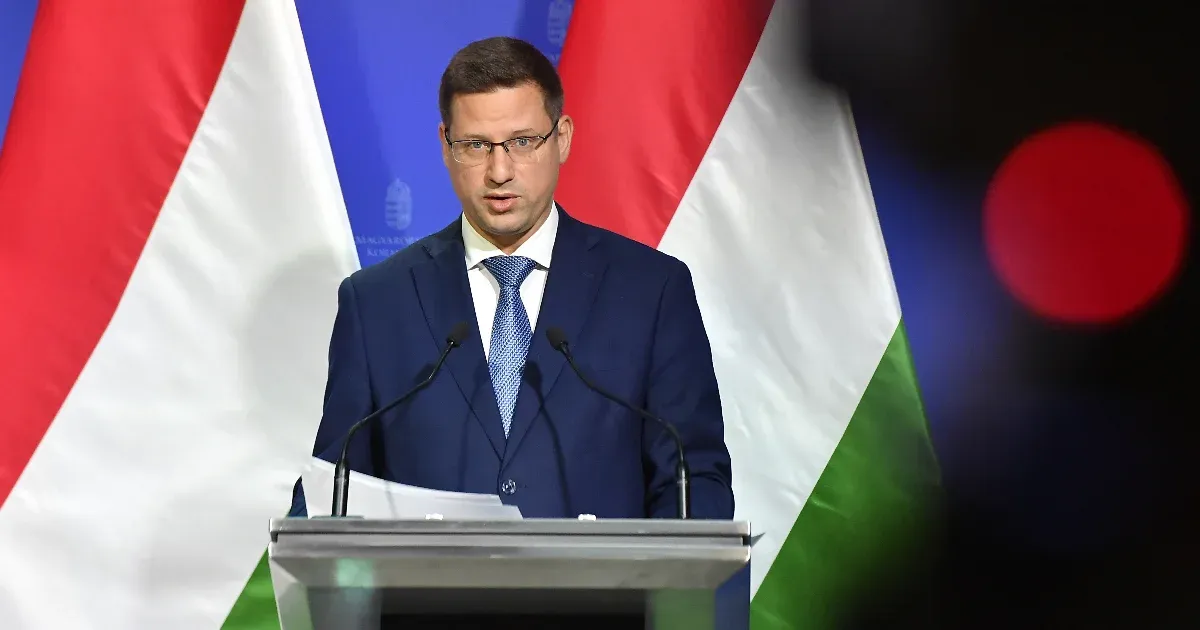 Gulyás Gergely: Allah nevében fenyegettek bombával iskolákat, Rogán Antal még idén lekerül az USA szankciós listájáról