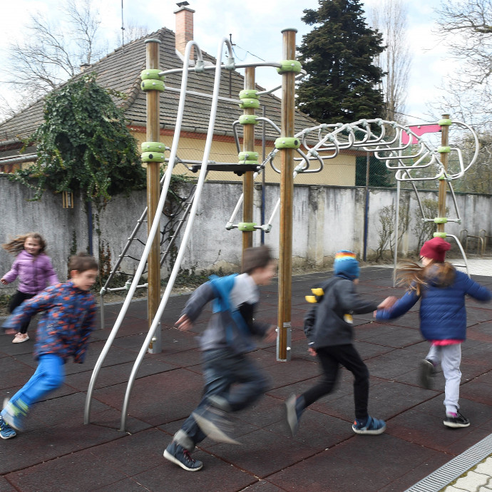 Amikor jön a gyerek és beléd rúg, akkor nem az az első gondolatod, hogy ez a gyerek bajban van
