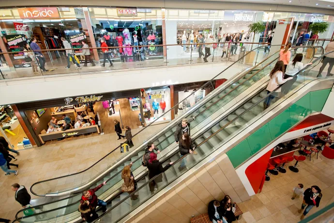 Fenyegető üzenetet kapott a győri Árkád, ahol végül nem találtak robbanóanyagot