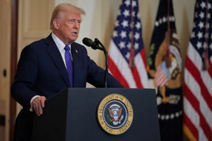 Trump, az alelnöke és a védelmi minisztere is reagált a tragikus balesetre