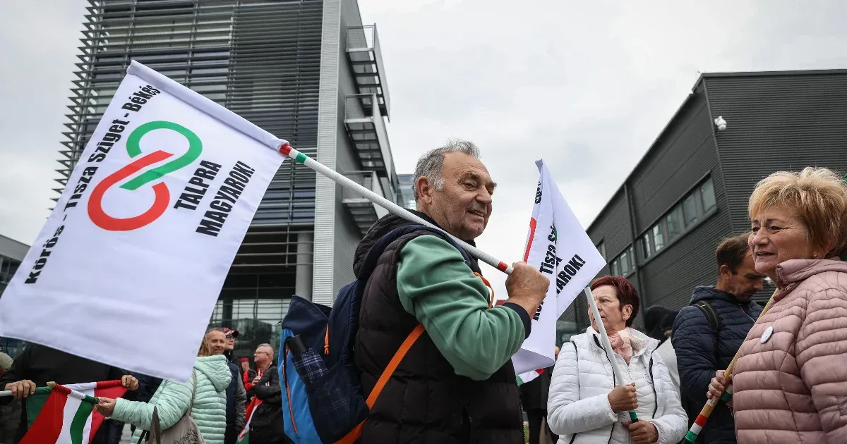 Megállt, de még vezet a Tisza, erősödött egy picit a Fidesz a Publicus felmérése szerint