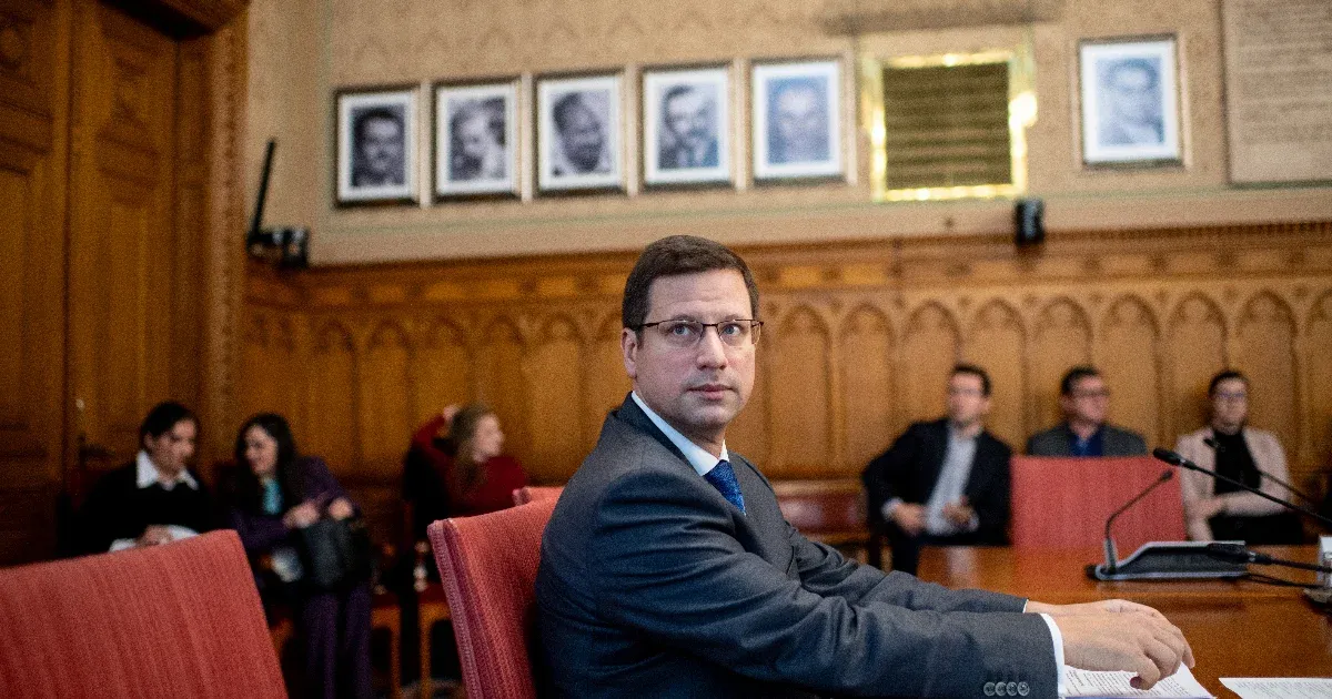 Megjelent a feleség Gulyás Gergely vagyonnyilatkozatában, Lázár János jó évet zárt 2024-ben