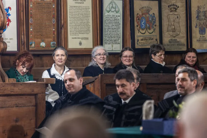 Lelkésznők és hívek a Farkas utcai templomban tartott ünnepségen – Fotók: Gozner Gertrud / Transtelex