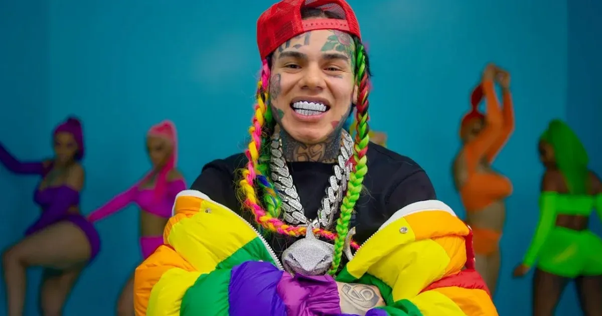 6ix9ine négy évig nem jelentette a jövedelmét, ezért az adóhatóság elárverezteti az ékszereit