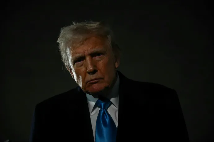 Trump egy hónapra felfüggesztette a Mexikóra kivetett 25 százalékos vámot