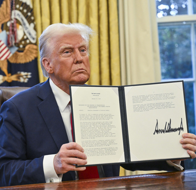 Régen az ipar miatt kellettek, most már a zsarolásról szólnak Trump vámemelései