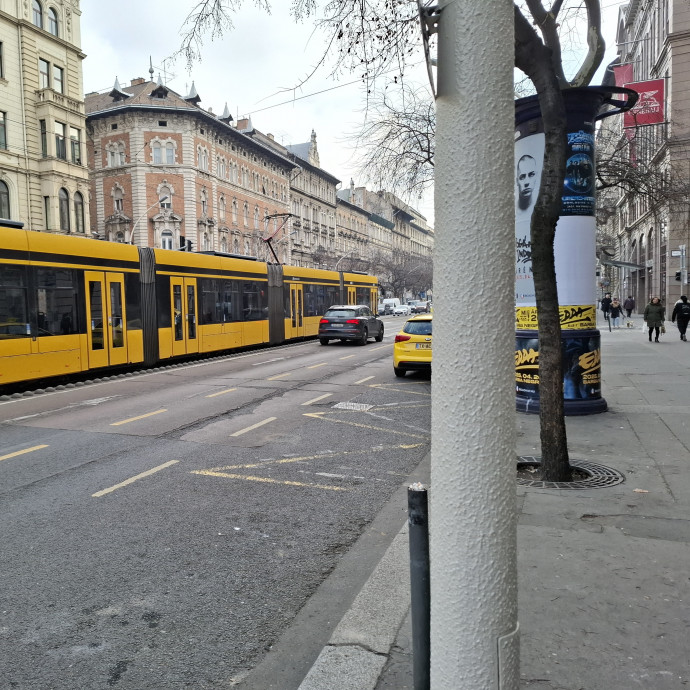 A teraszos-kiülős irányba tolhatja el a Nagykörutat a bringasztráda
