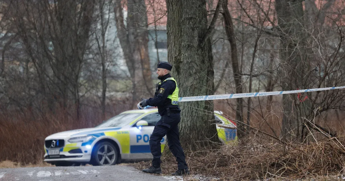 Egy 35 éves, felnőttképzésben tanuló férfi lehetett az örebrói iskolai lövöldöző