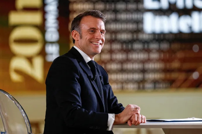 MI által generált hamis videókat tett közzé magáról Macron, így népszerűsíti a párizsi csúcstalálkozót