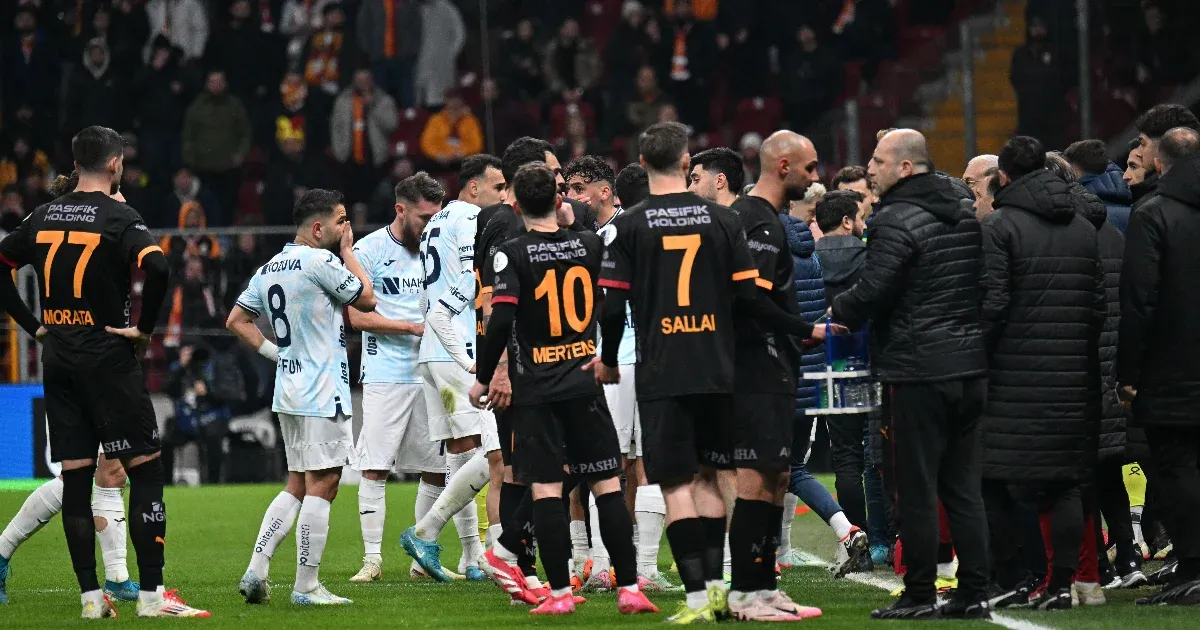 A VAR ellen tiltakozott és levonult egy török csapat a Galatasaray stadionjában