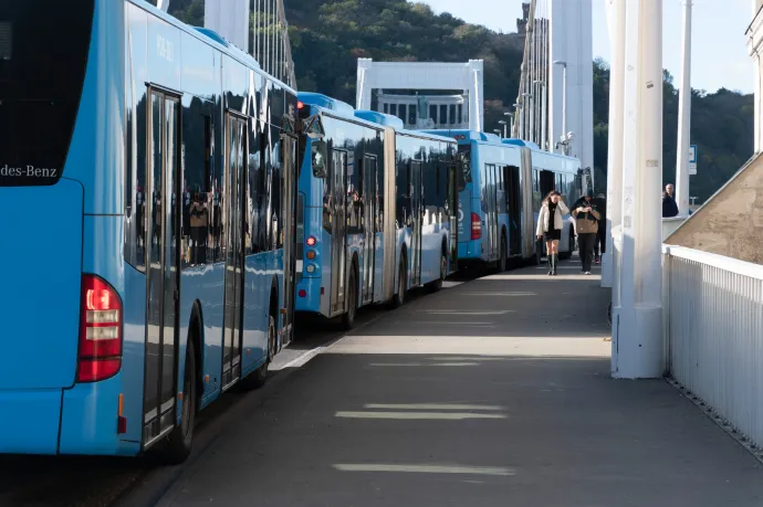 Fővárosi Önkormányzat: A metróbuszok nem azt jelentik, hogy lemondtunk a kötött pályás fejlesztésekről