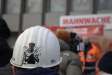 Magyarországon farmereket és motorokat drágíthat Trump vámháborúja
