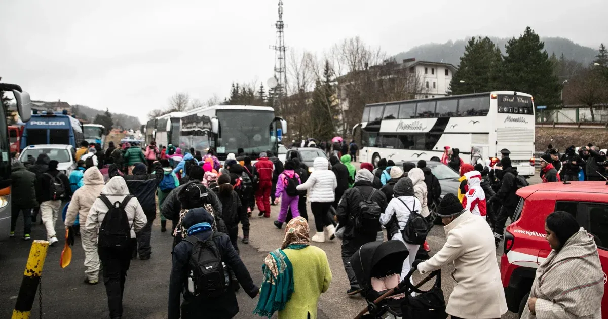 Olasz sípályákat rohannak le a nápolyi influenszer hordái